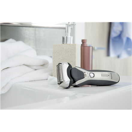 Panasonic Shaver ES-RT67-S503  Charging time 1 h