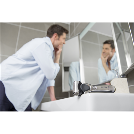 Panasonic Shaver ES-RT67-S503  Charging time 1 h