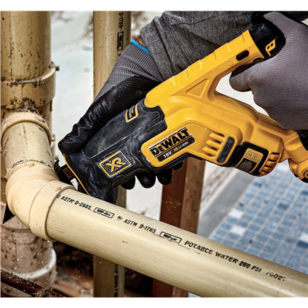 DEWALT | Linear Saw | DCS367N-XJ | 824 W | 18 V