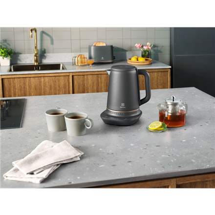 Electrolux Kettle Explore 7 E7K1-6BP With electronic control 2400 W 1.7 L Plastic 360° rotational ba