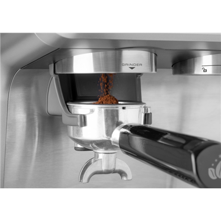 ETA Espresso Coffee Maker | ETA718190000 BARICELO | Pump pressure 15 bar | Table | 1550 W | Stainles