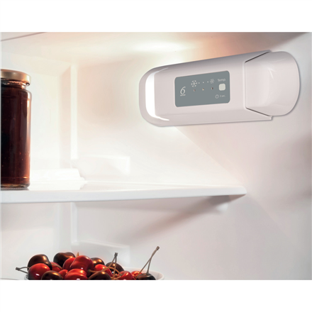 Whirlpool Refrigerator | ARG 7342 | Energy efficiency class E | Built-in | Larder | Height 122 cm | 