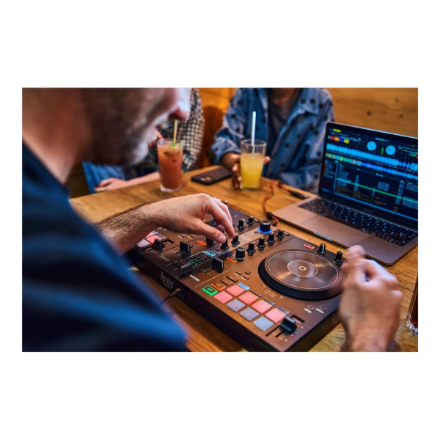 Hercules | DJ controller | DJ Essentials Kit | Speakers | USB connectivity
