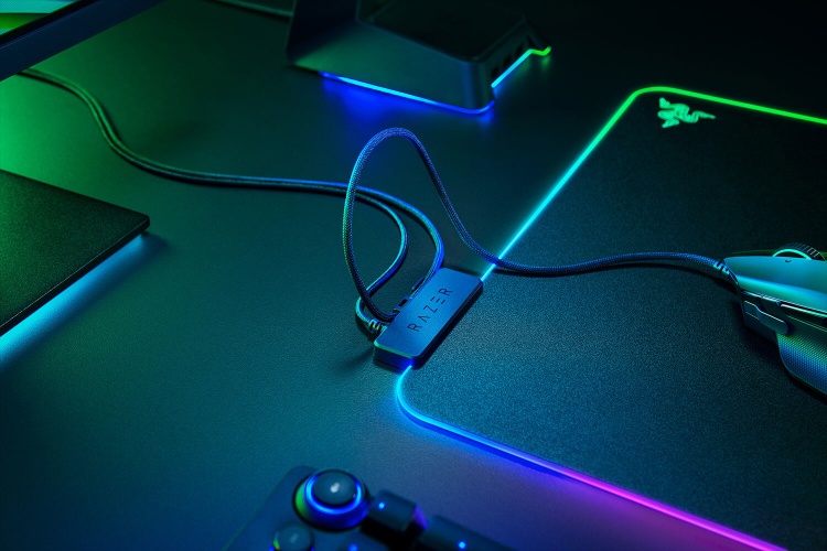 Žaidimų pelės kilimėlis Razer Firefly V2 - Chroma RGB Lighting, Juoda