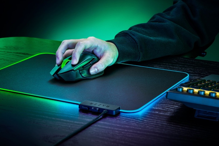 Razer Basilisk V3 X HyperSpeed Belaidė žaidimų pelė, Bluetooth, Optical 18000 DPI, Juoda