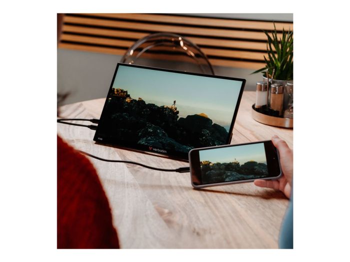 VERBATIM PMT-14 Portable Touchscreen – 8