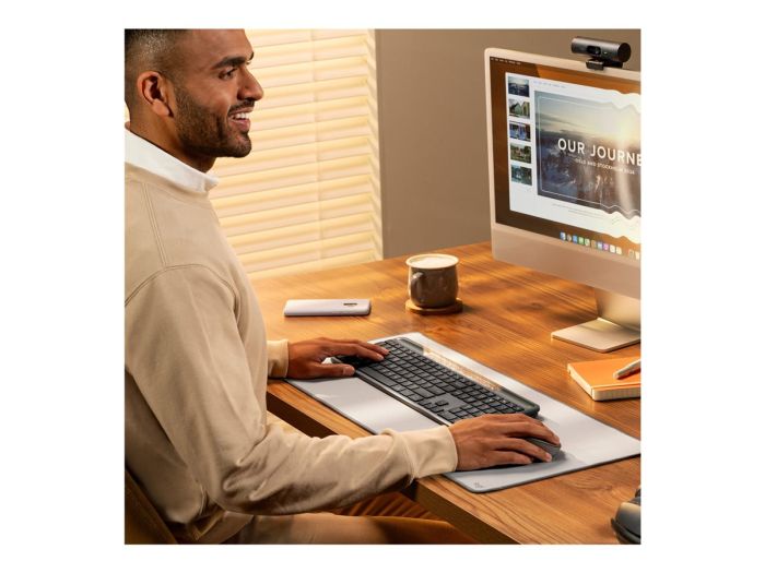 LOGI Slim Solar+ Keyboard Graphite (US) – 5