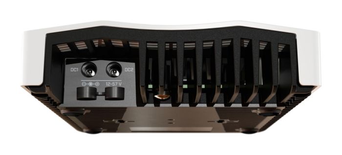 Switch MIKROTIK 4x10GbE CRS304-4XG-IN – 5